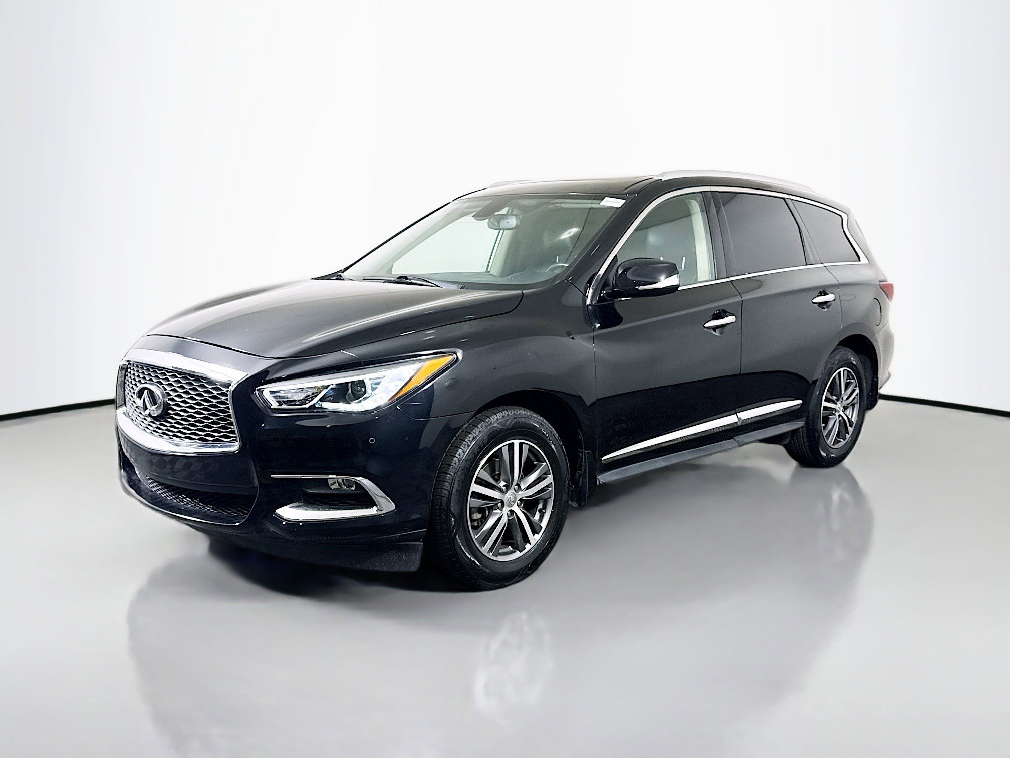 Used 2018 INFINITI QX60 FWD w/ Premium Plus Package image 4