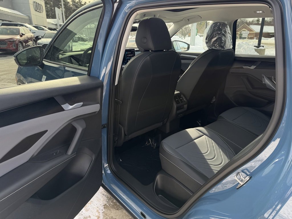 New 2026 Volkswagen Tiguan SE image 26