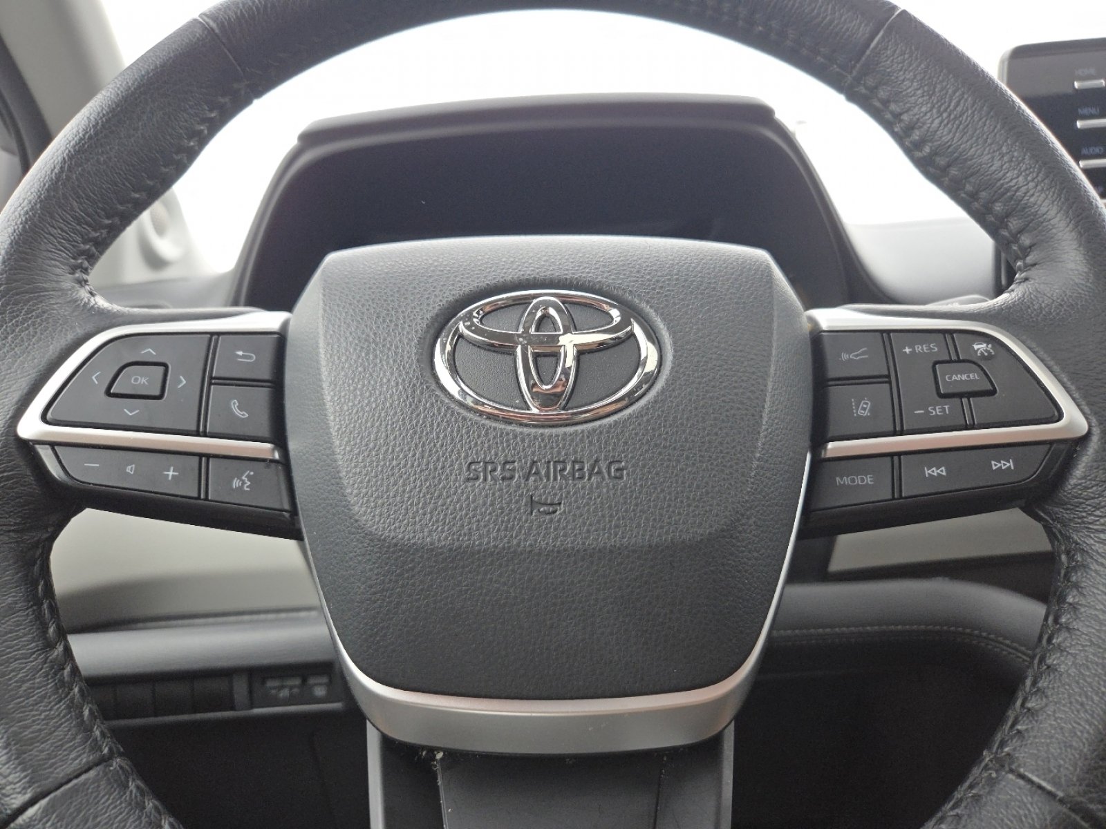 Used 2021 Toyota Sienna XLE w/ XLE Plus Package image 28