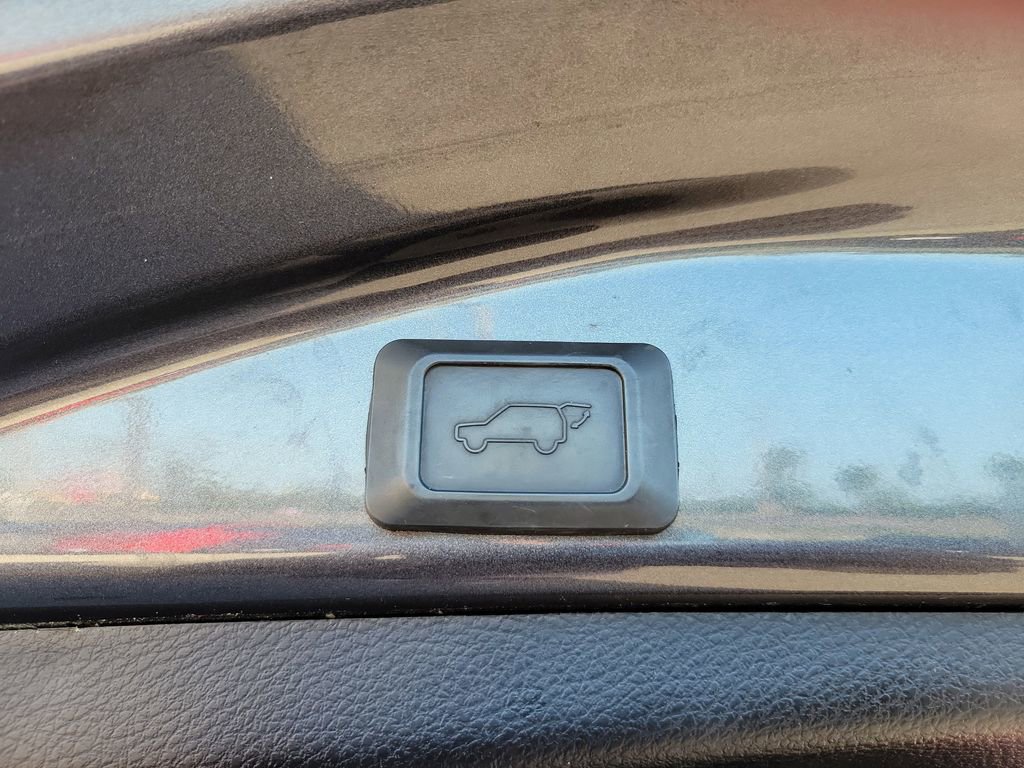 Used 2013 Toyota RAV4 Limited FWD image 11
