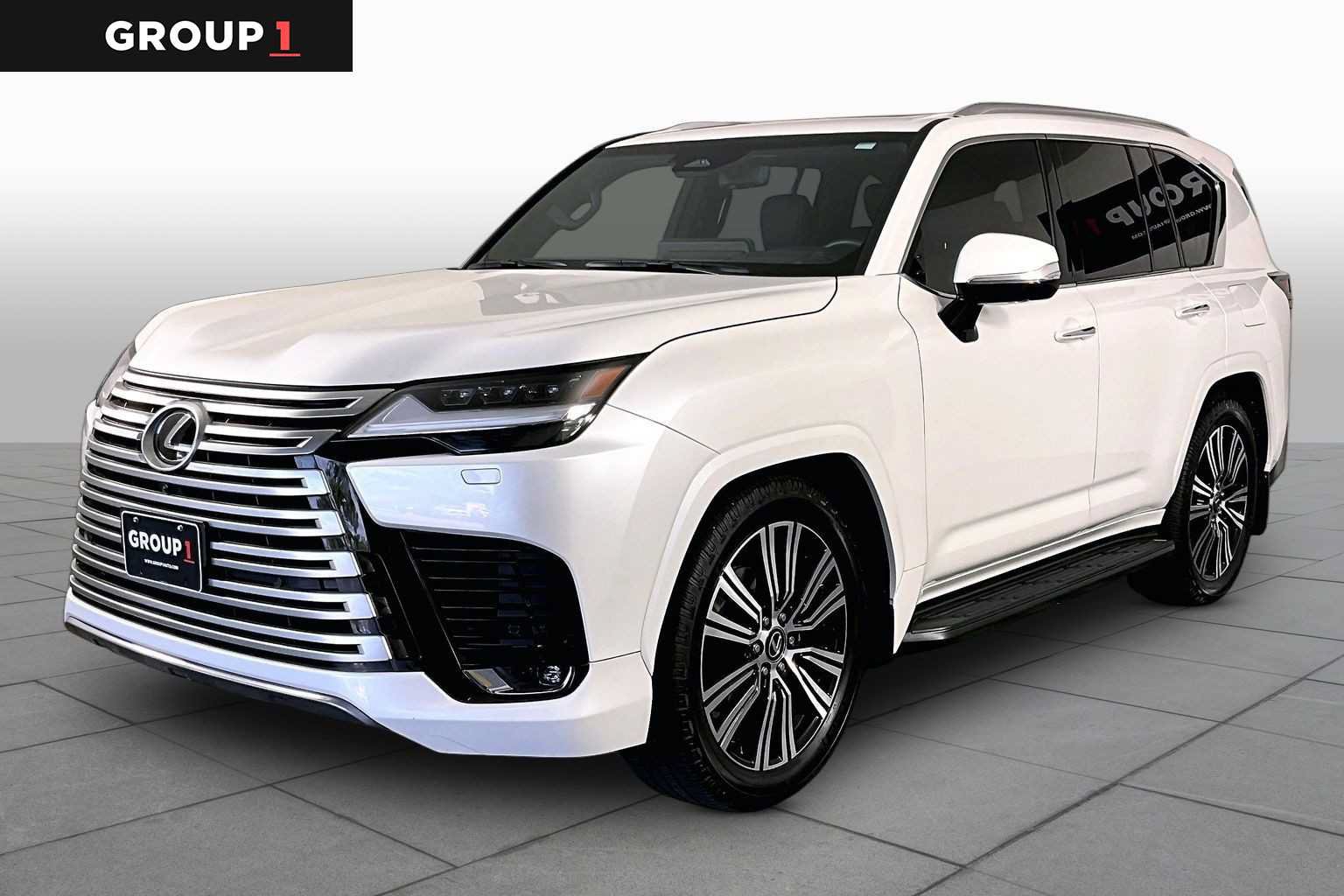 Used 2025 Lexus LX 600 4WD w/ Accessory Package (2T)