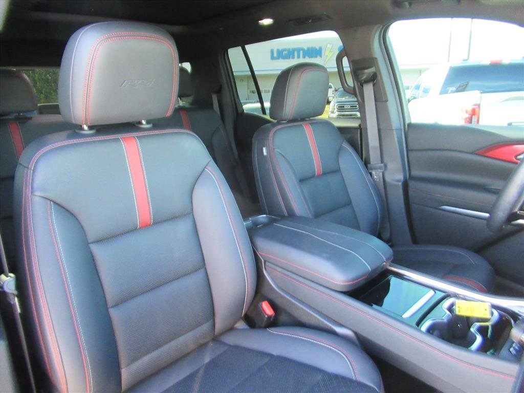 Used 2024 Chevrolet Traverse RS image 8