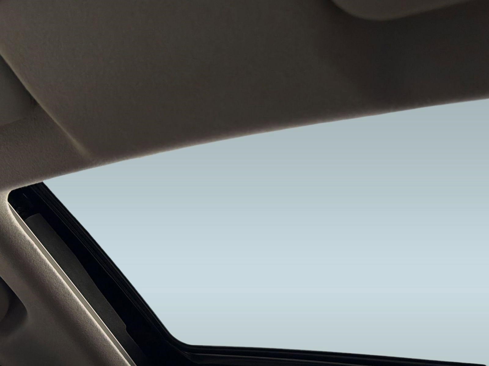 Used 2020 Honda Fit EX-L image 16