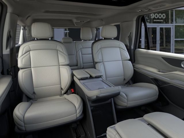New 2026 Lincoln Navigator L Reserve AWD/4WD image 11