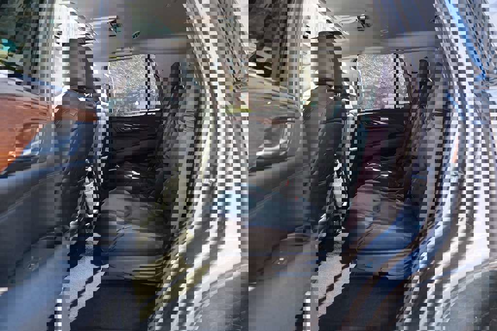 Used 2020 Cadillac Escalade Luxury image 23