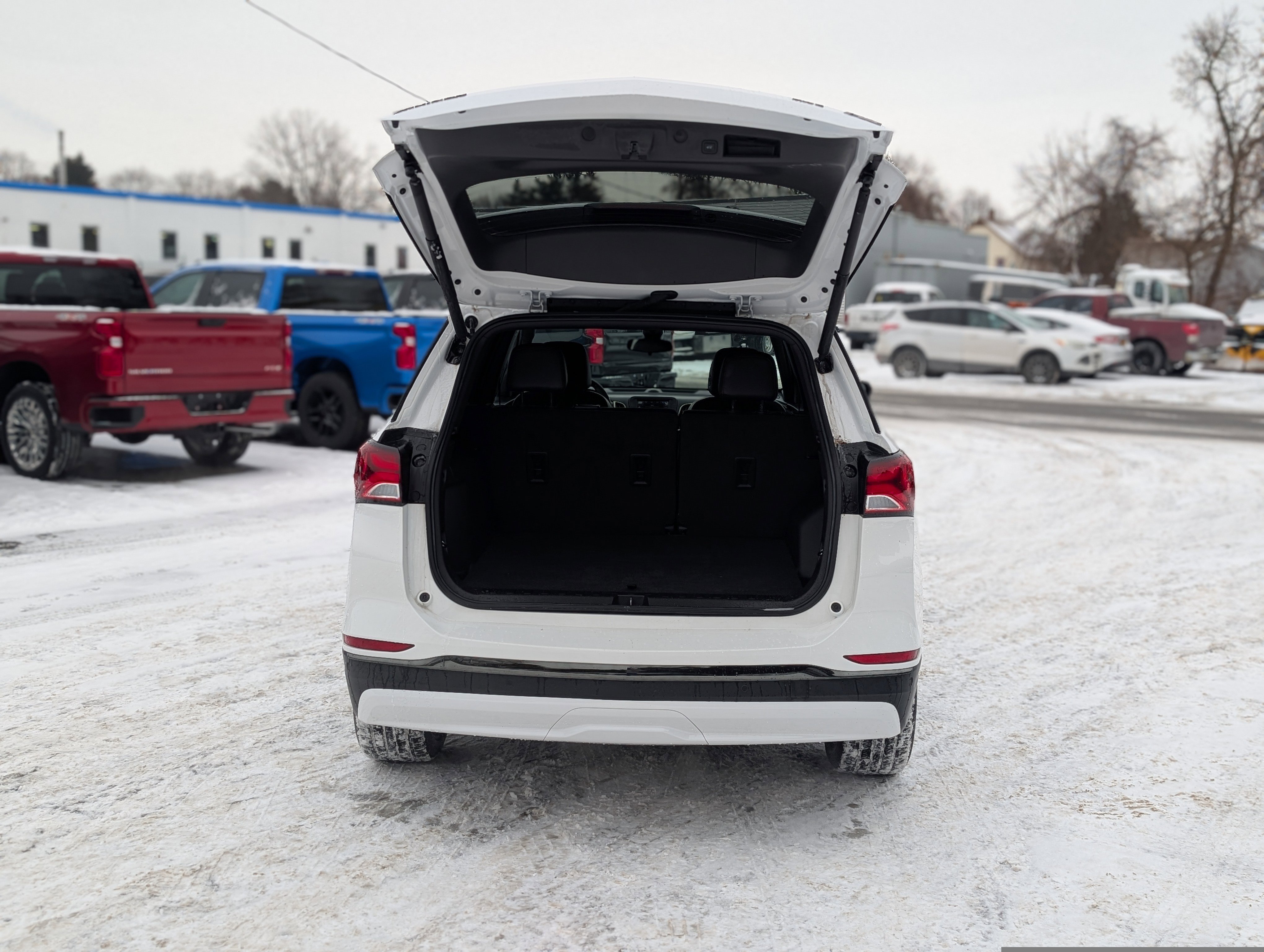 Used 2023 Chevrolet Equinox RS image 35