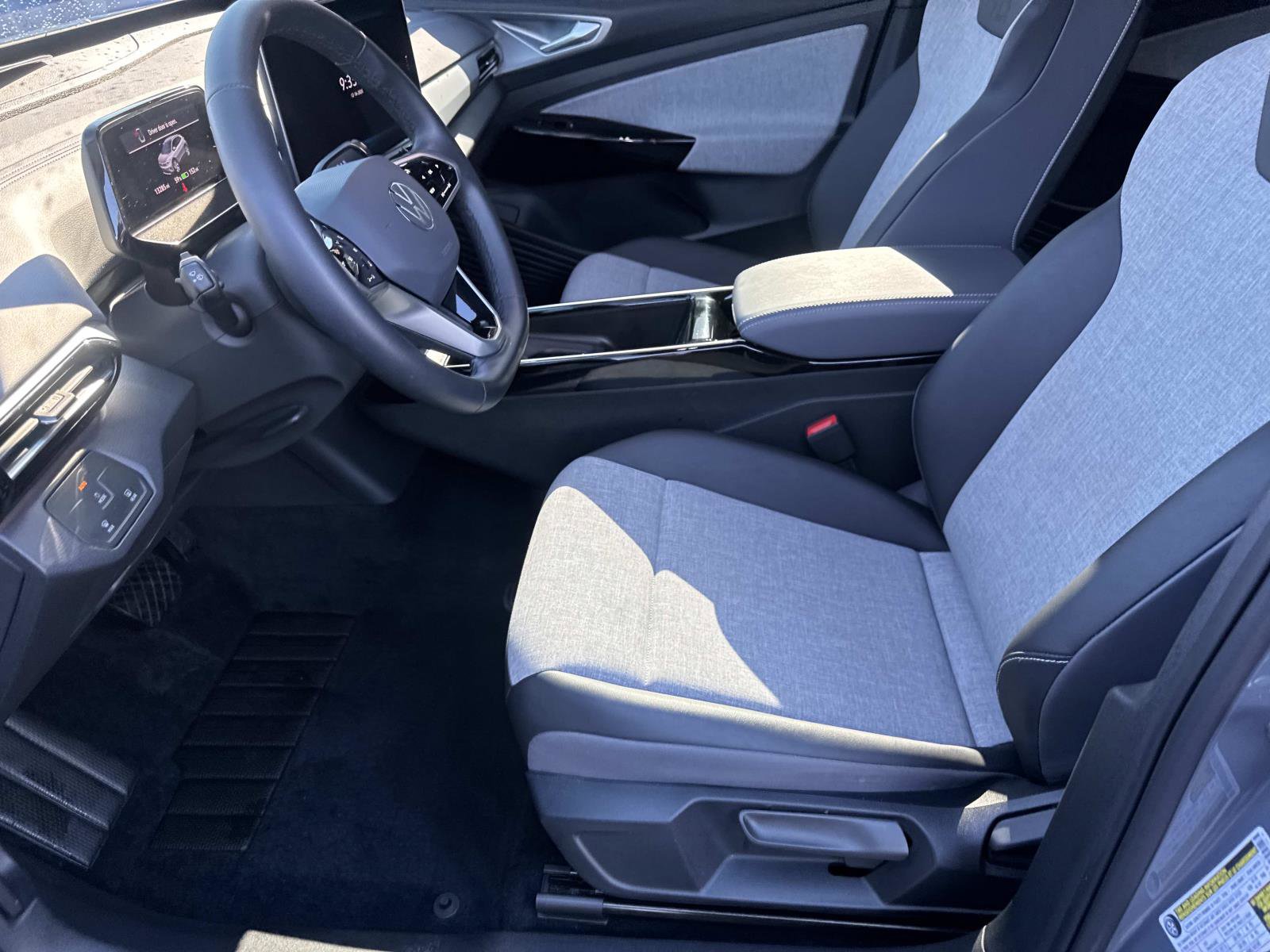 Used 2024 Volkswagen ID.4 Pro image 13