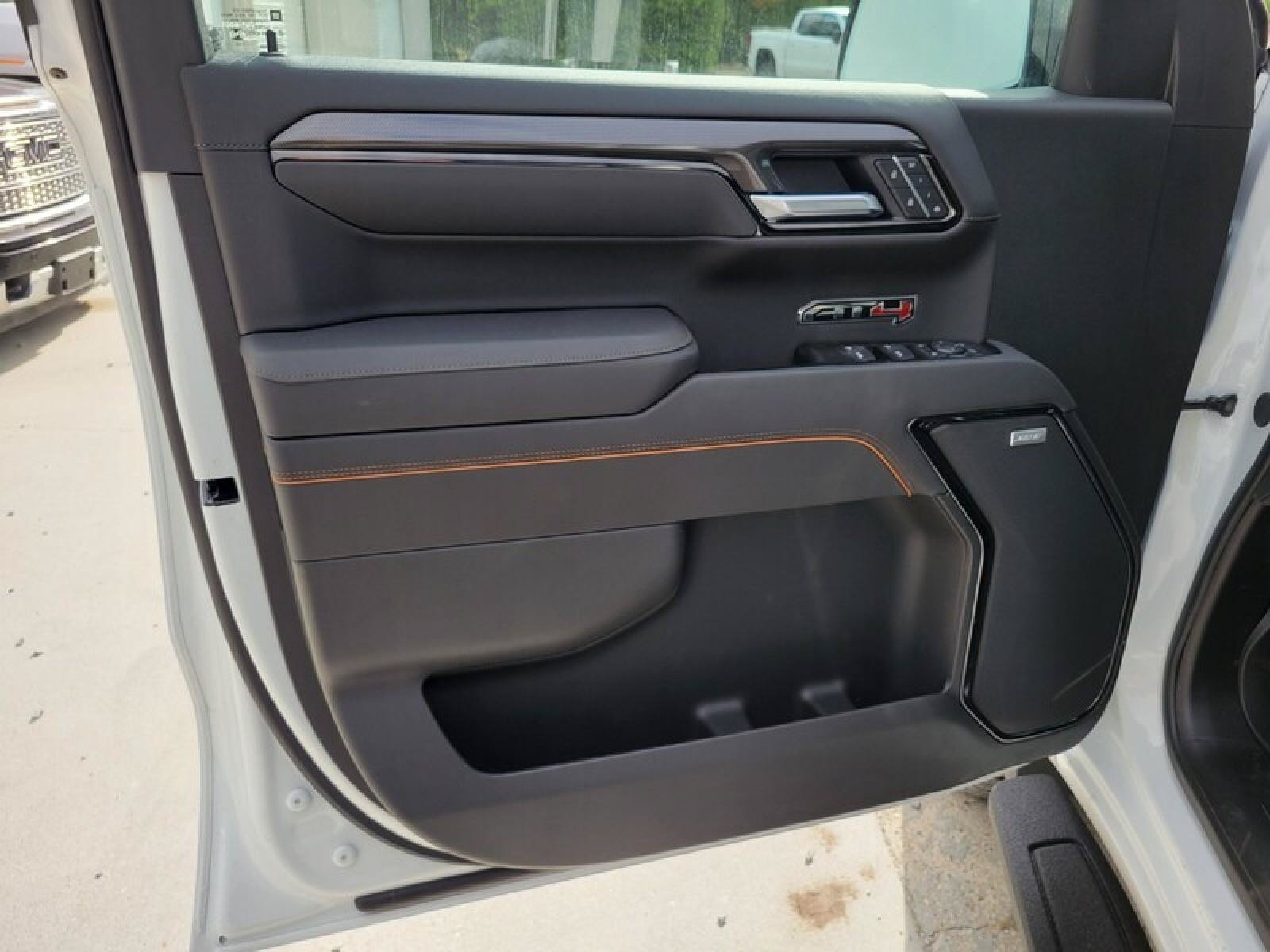 New 2026 GMC Sierra 1500 AT4 w/ AT4 Premium Package AWD/4WD image 26