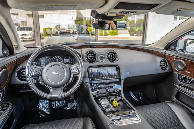 Used 2019 Jaguar XJ L Portfolio RWD image 23