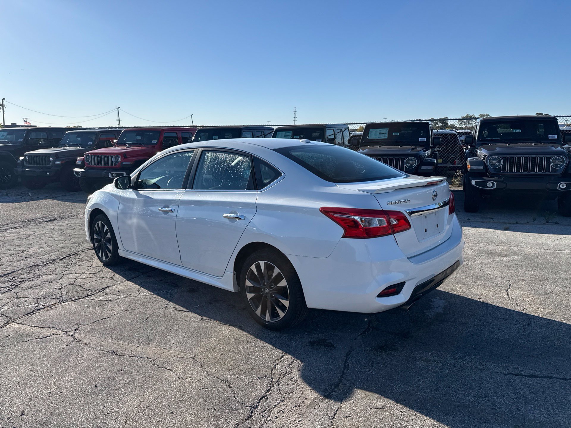 Used 2016 Nissan Sentra SR w/ Driver's Assist Package FWD image 8