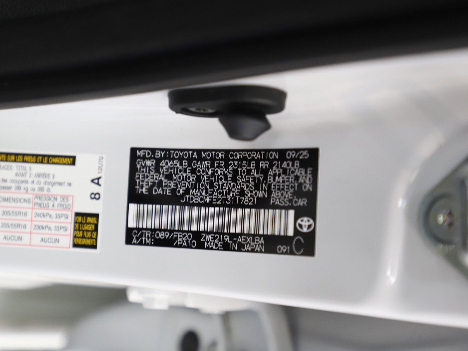 Used 2026 Toyota Corolla LE FWD image 27