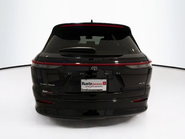 Certified 2025 Toyota Crown Signia AWD/4WD image 5