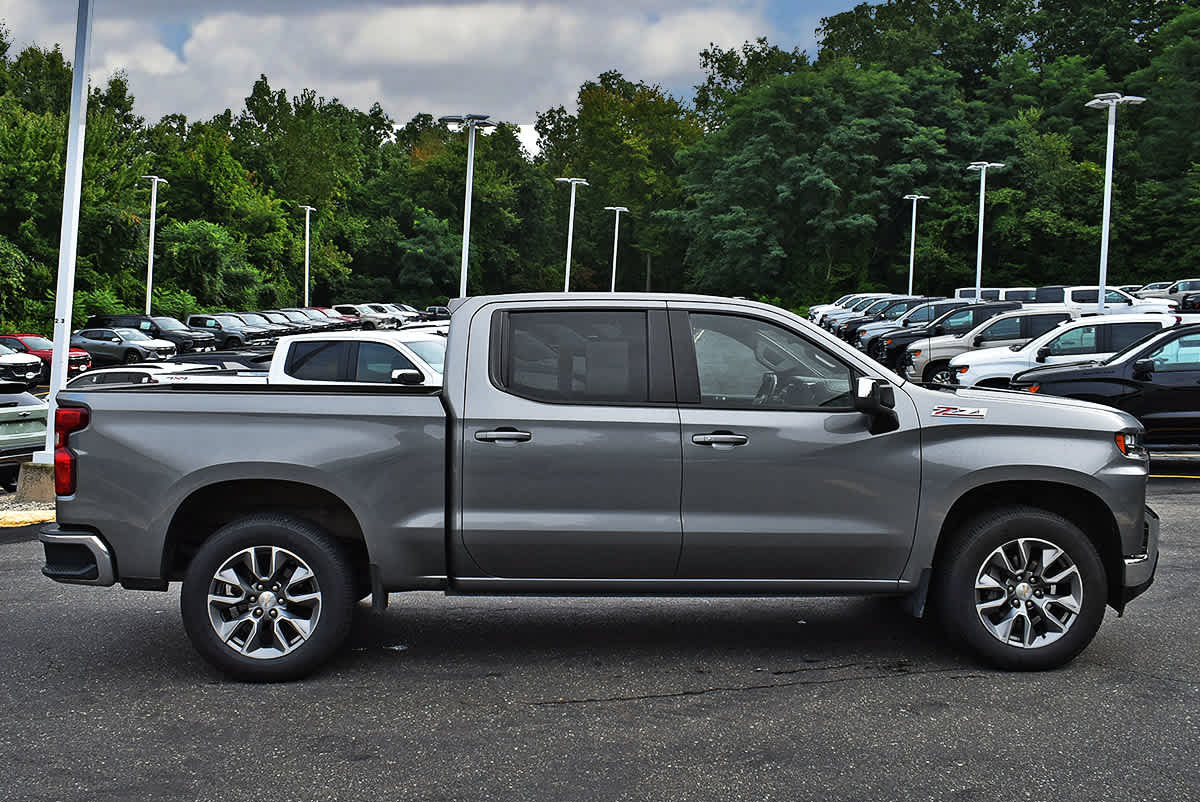 Used 2021 Chevrolet Silverado 1500 LT AWD/4WD image 6