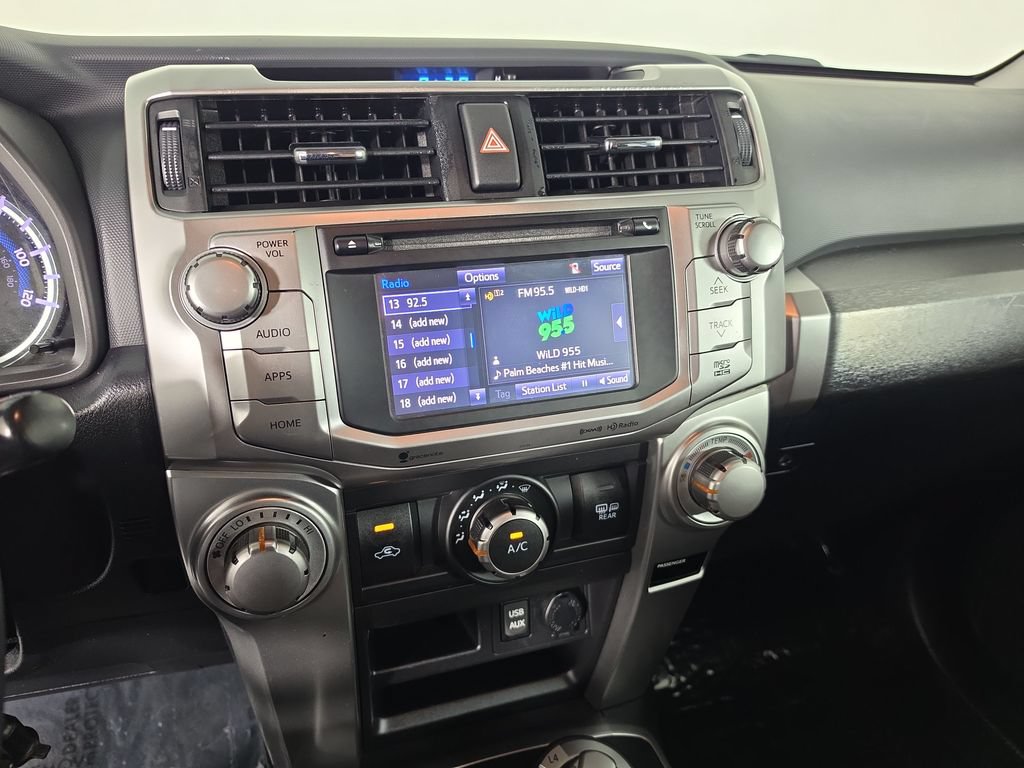 Used 2018 Toyota 4Runner SR5 Premium AWD/4WD image 22