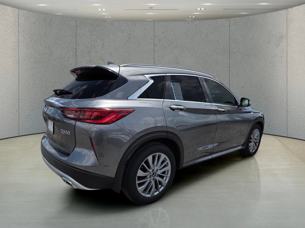 Used 2025 INFINITI QX50 Luxe AWD/4WD image 5