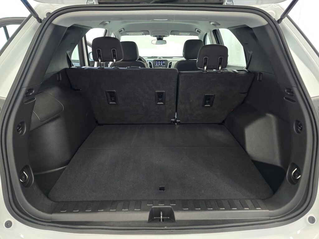 Used 2020 Chevrolet Equinox LS image 11