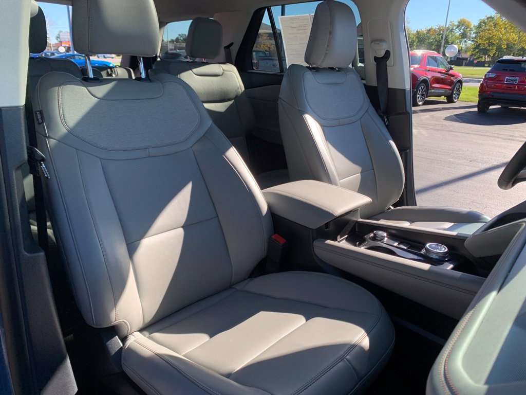 Certified 2026 Ford Explorer Active w/ Active Comfort Package AWD/4WD image 25