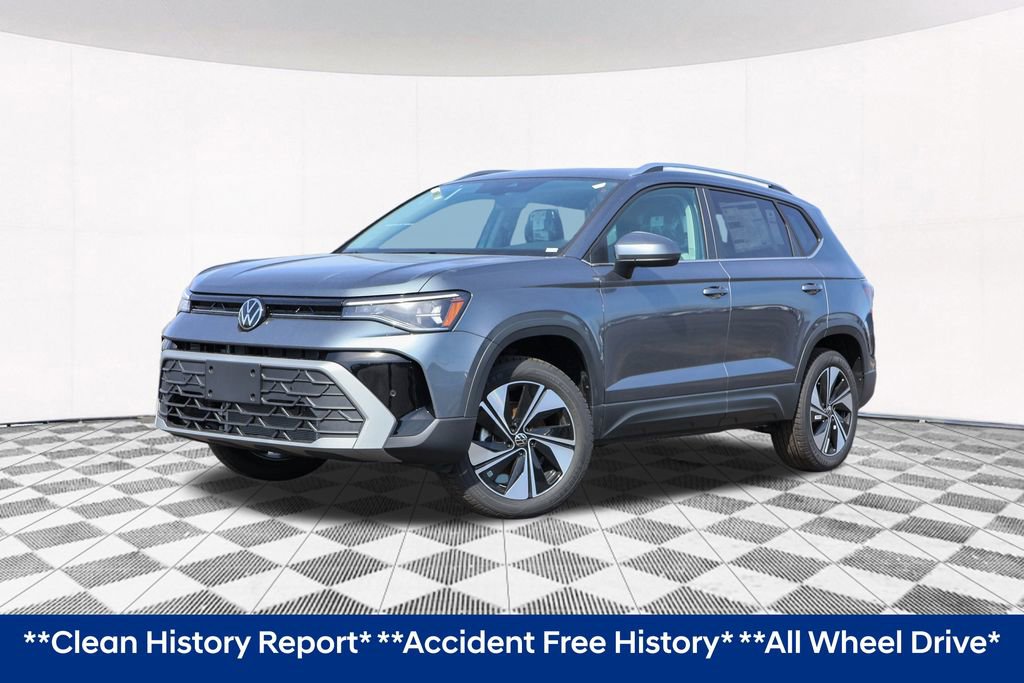 Used 2025 Volkswagen Taos SE image 2