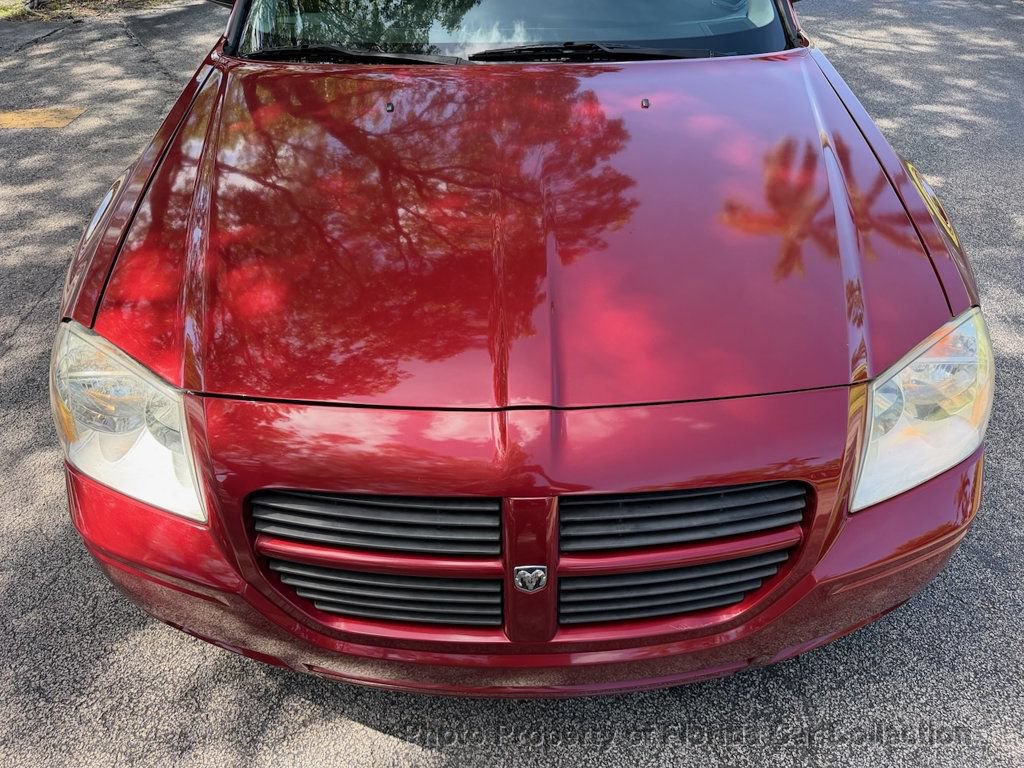 Used 2005 Dodge Magnum SE RWD image 60