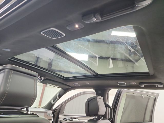 Used 2024 Jeep Grand Wagoneer Series II w/ Quick Order Packagew 28T image 21