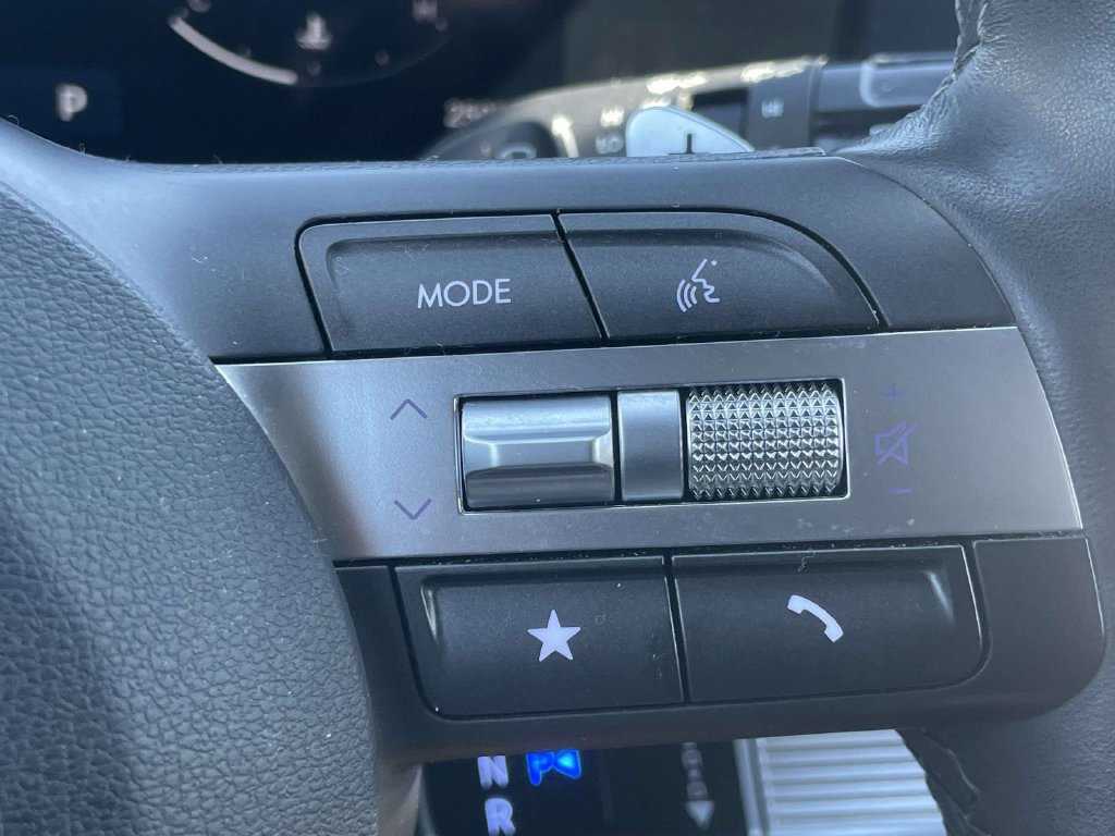 Certified 2025 Hyundai Kona SEL FWD image 16