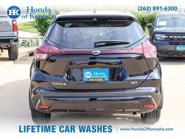 Used 2024 Nissan Kicks SR w/ SR Premium Package FWD image 4