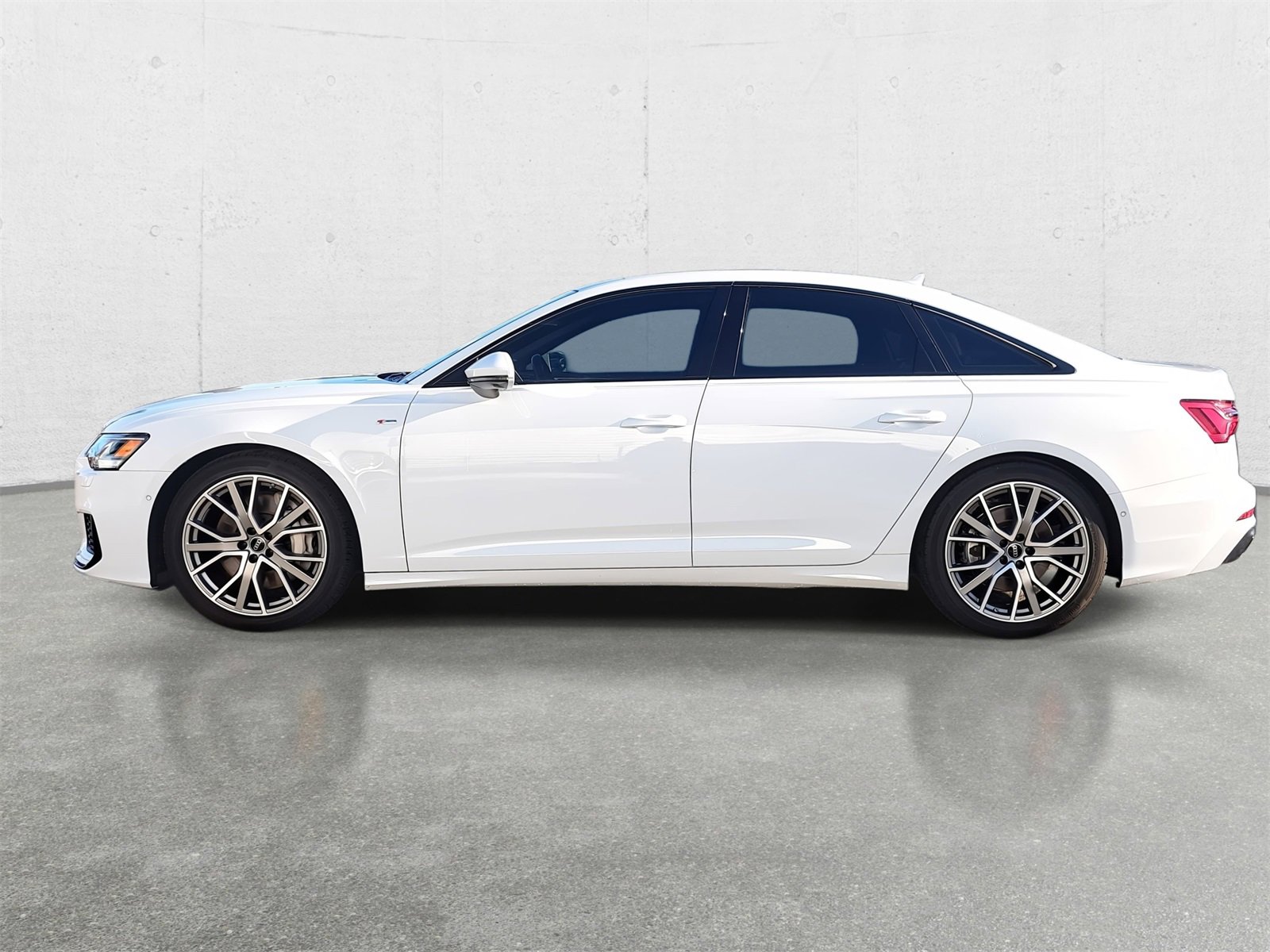 Used 2023 Audi A6 Premium Plus image 8
