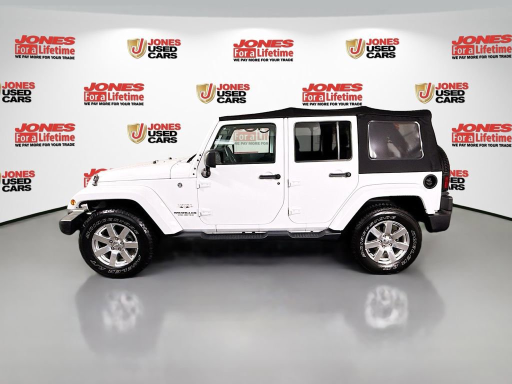 Used 2017 Jeep Wrangler Unlimited Sahara w/ Connectivity Group image 12