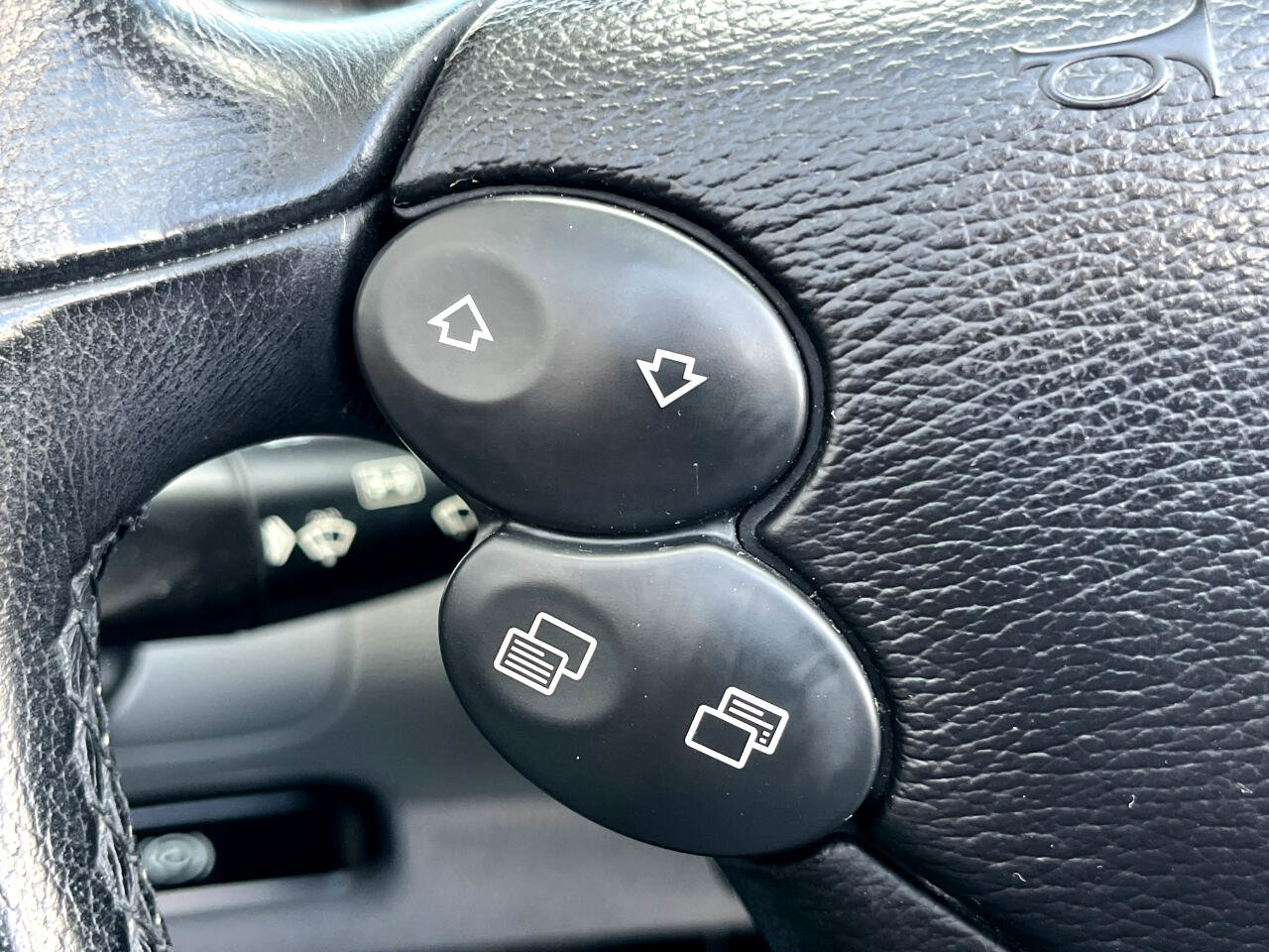 Used 2006 Mercedes-Benz CLK 350 Cabriolet image 24