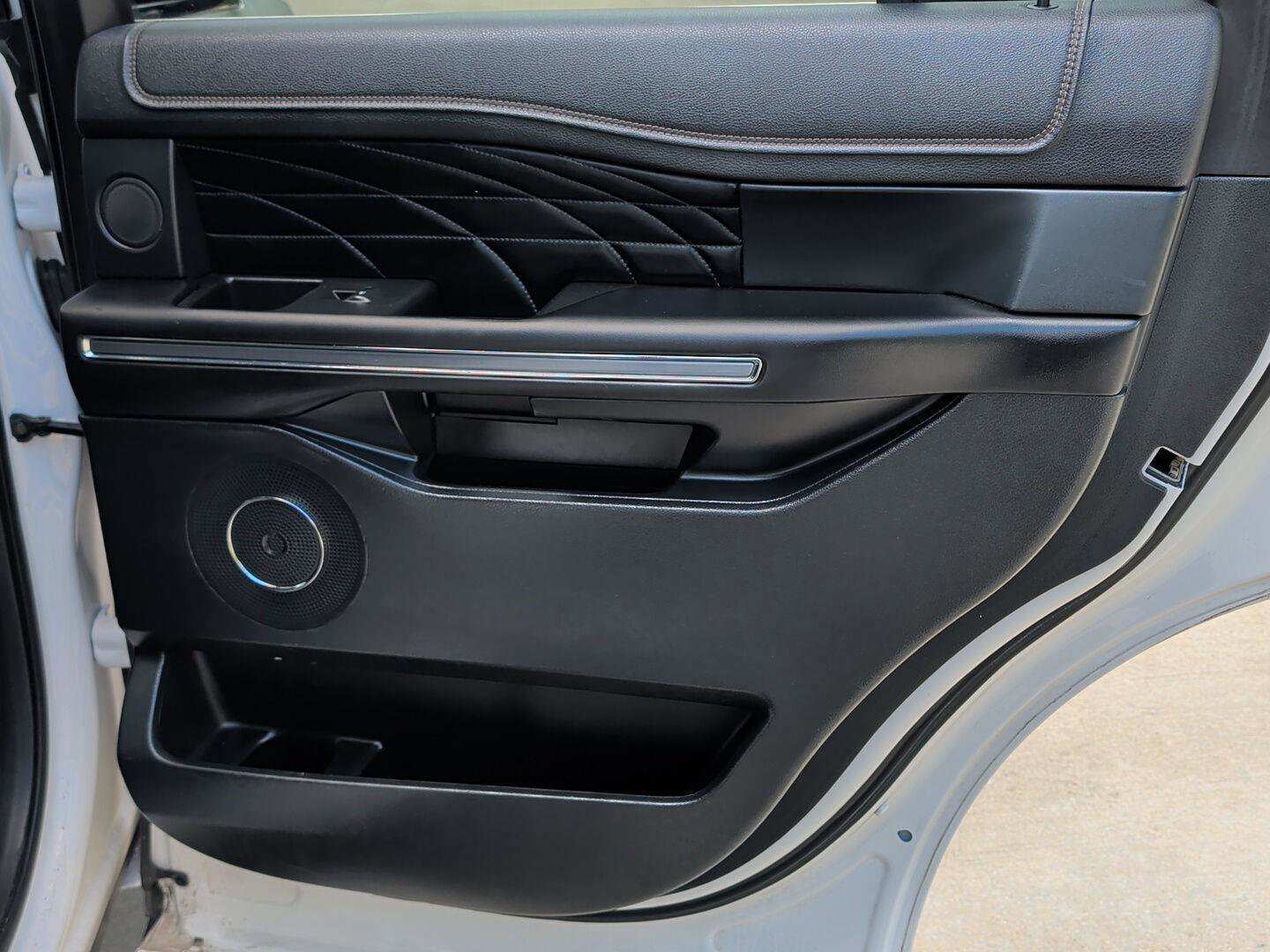 Used 2019 Ford Expedition Platinum AWD/4WD image 30