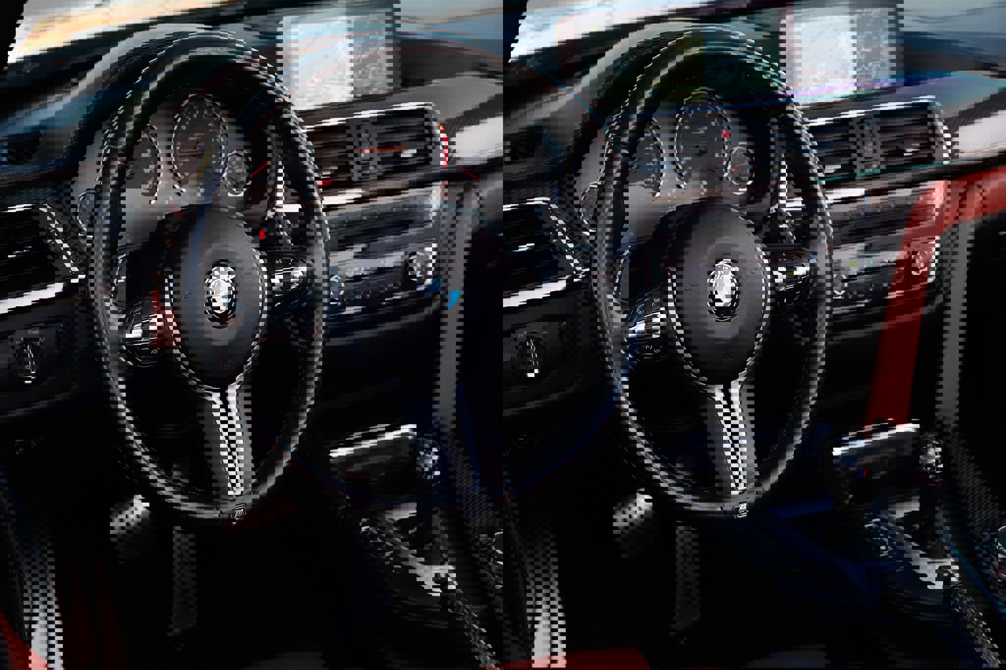 Used 2016 BMW M4 Convertible image 29