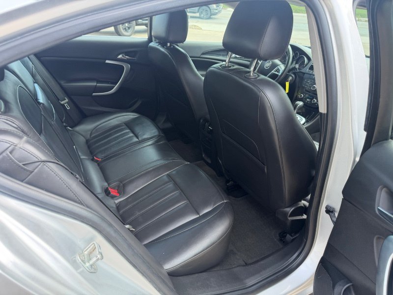 Used 2012 Buick Regal Leather FWD image 21