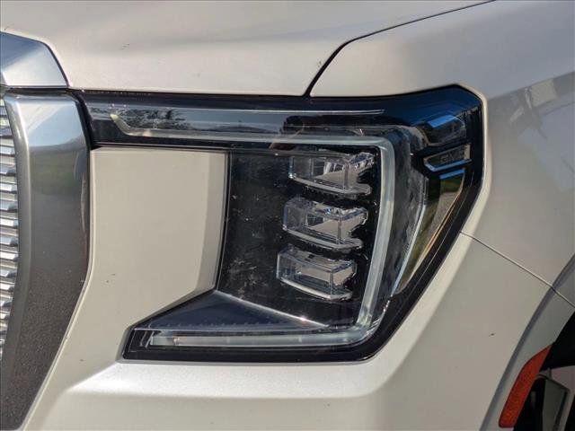Used 2022 GMC Yukon XL Denali w/ Max Trailering Package AWD/4WD image 6