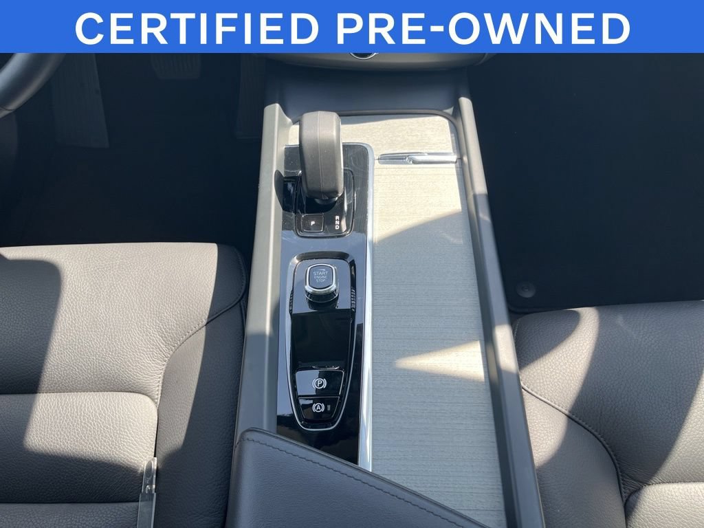 Certified 2025 Volvo XC60 B5 Plus AWD/4WD image 23