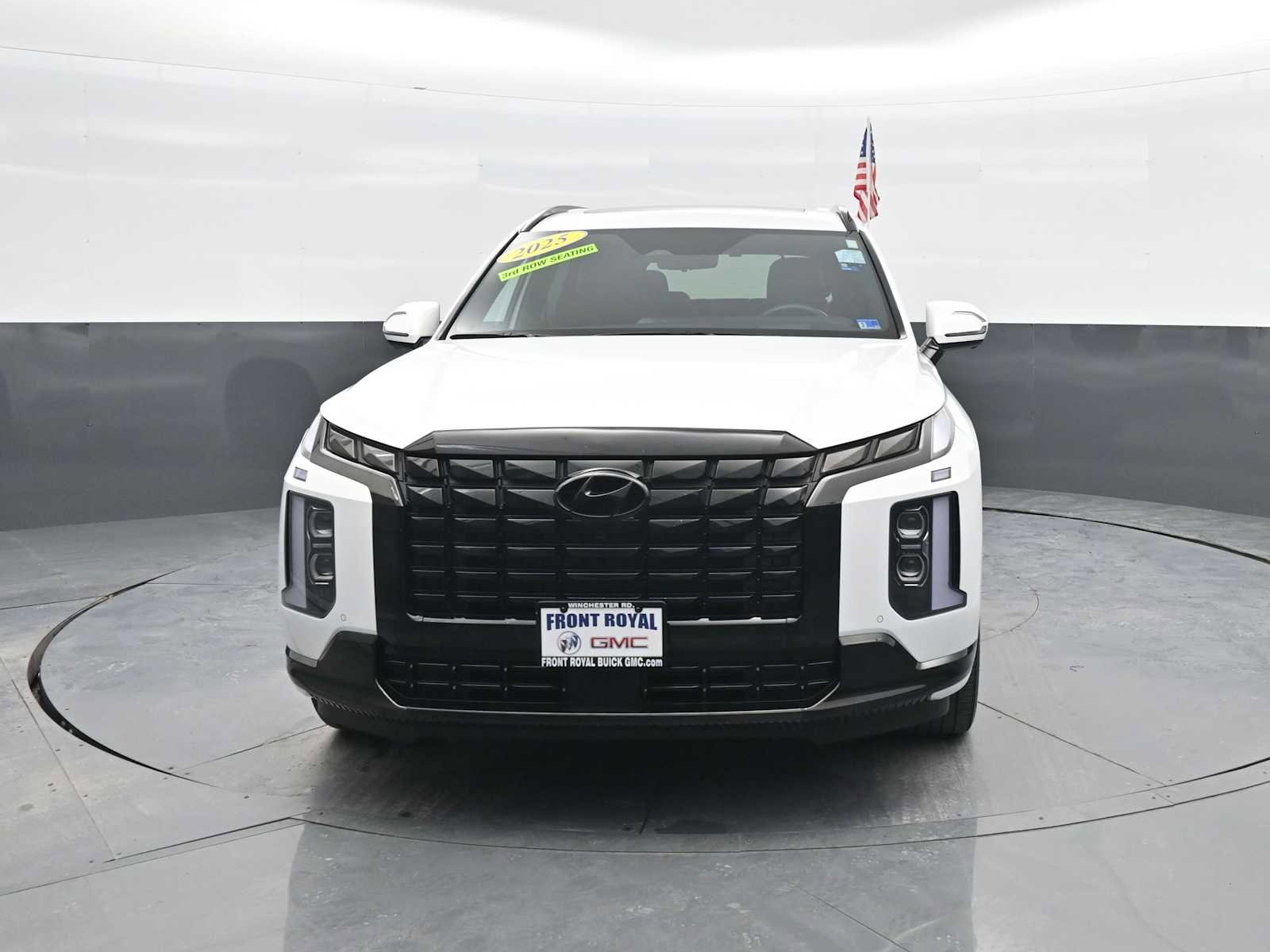 Used 2025 Hyundai Palisade Calligraphy image 3