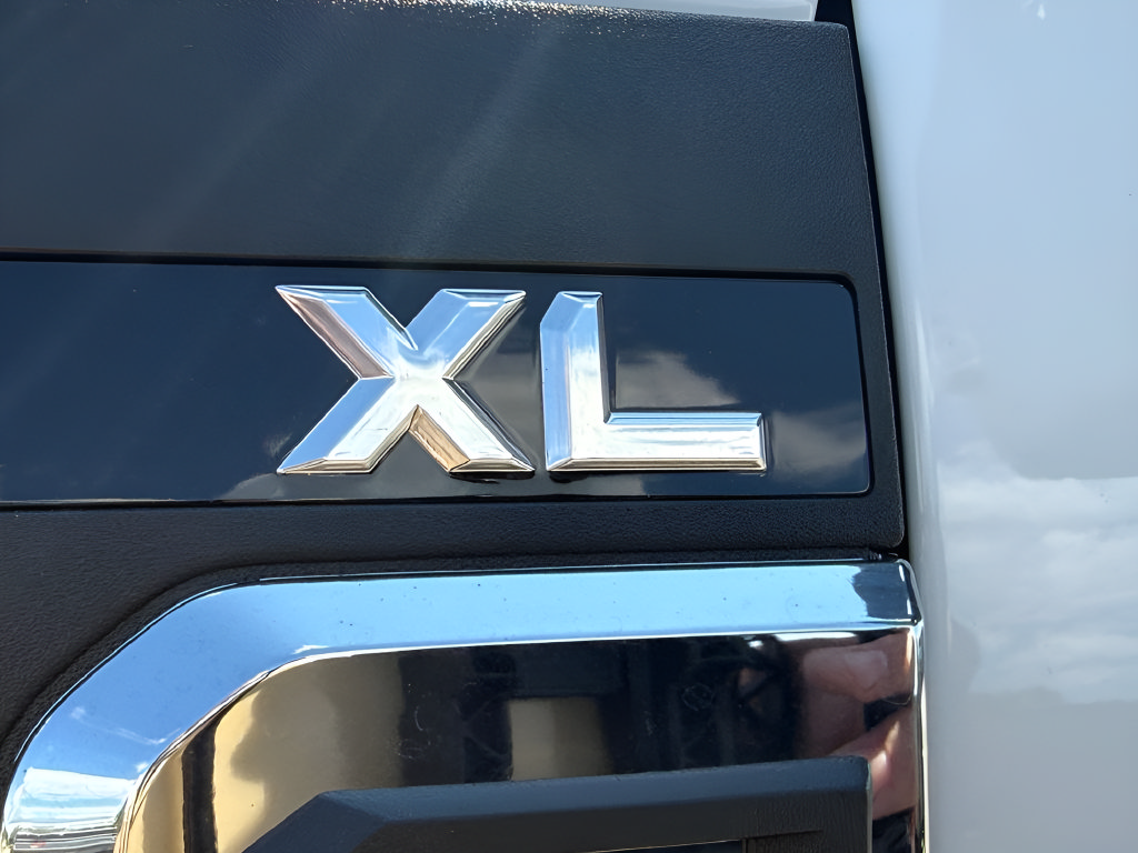 New 2026 Ford F250 XL w/ FX4 Off-Road Package AWD/4WD image 12