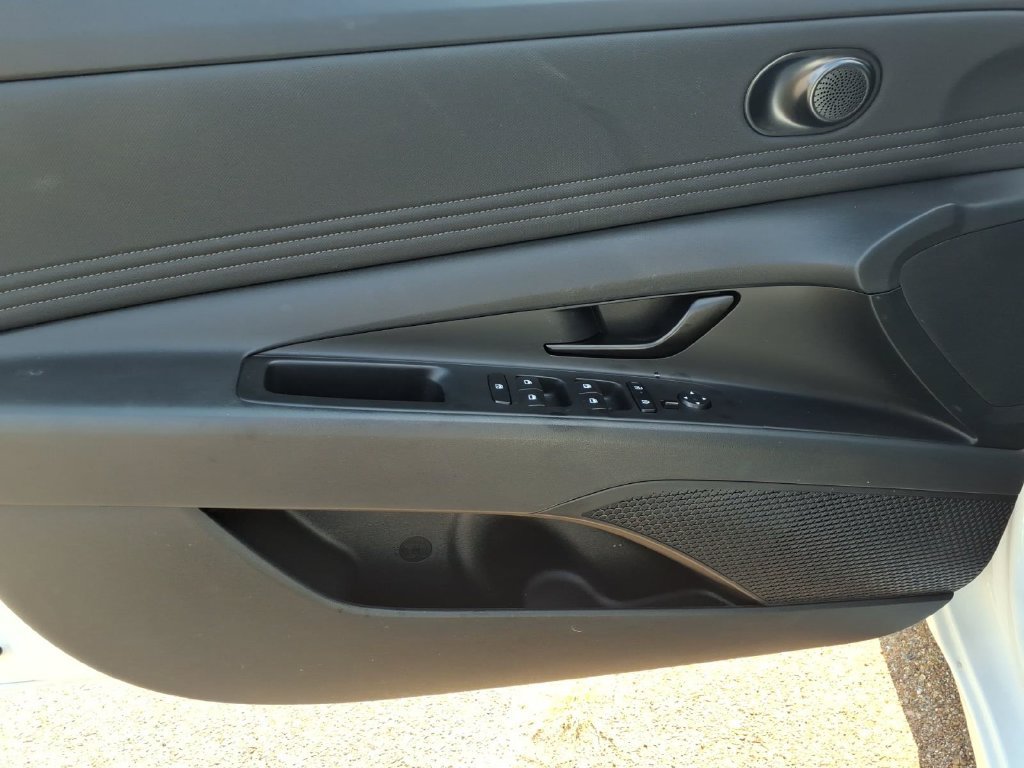 Used 2026 Hyundai Elantra SEL Sport Premium FWD image 15