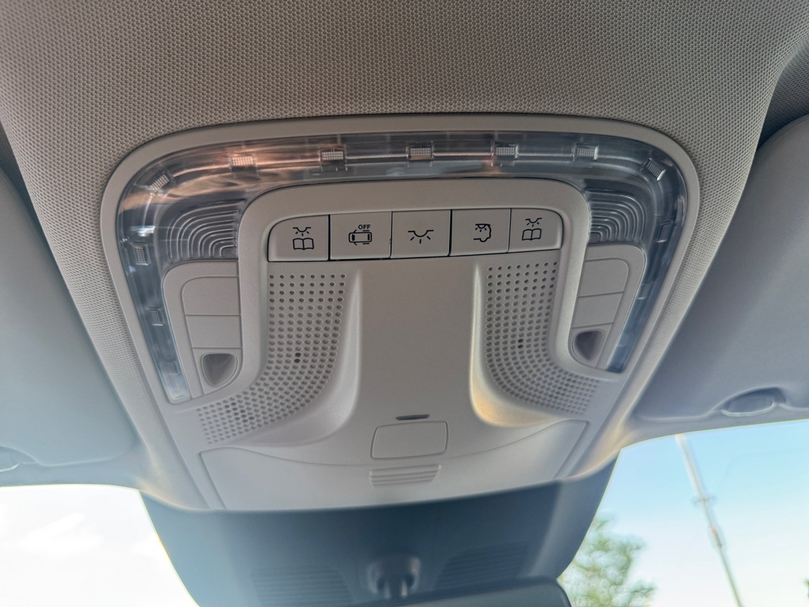Used 2023 Mercedes-Benz Metris Passenger image 21