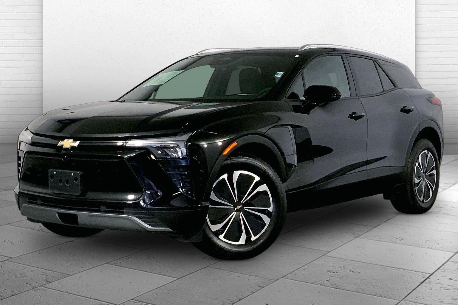 Used 2024 Chevrolet Blazer EV LT AWD/4WD image 12