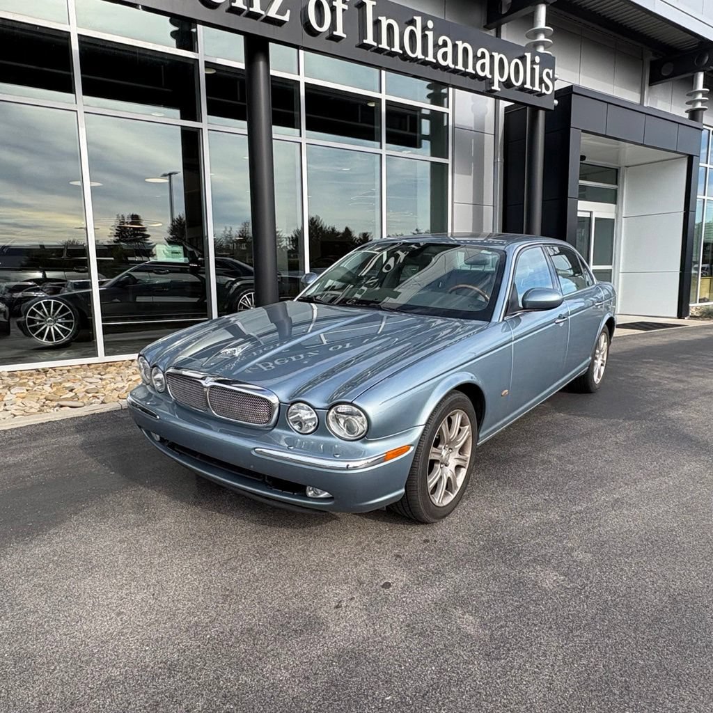 Used 2006 Jaguar XJ8 RWD image 2