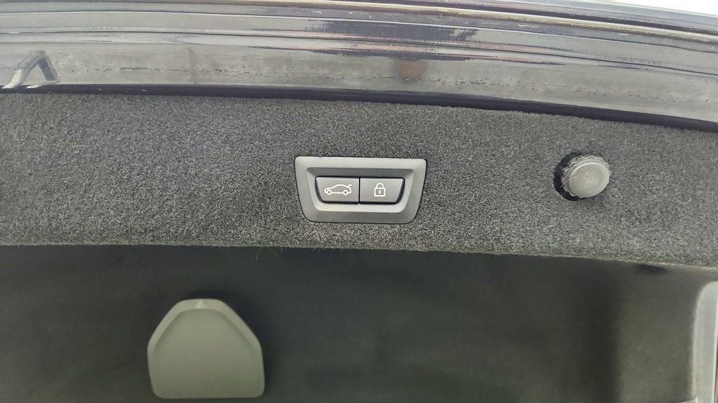 Used 2019 BMW 750i xDrive image 20
