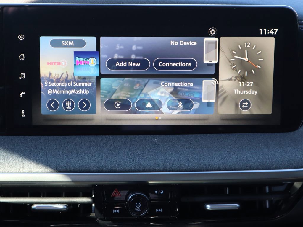 New 2025 Nissan Kicks SV AWD/4WD image 13