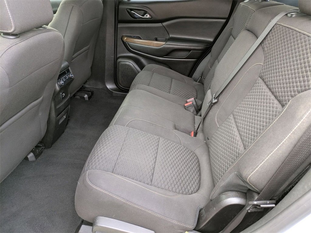 Used 2017 GMC Acadia SLE image 23