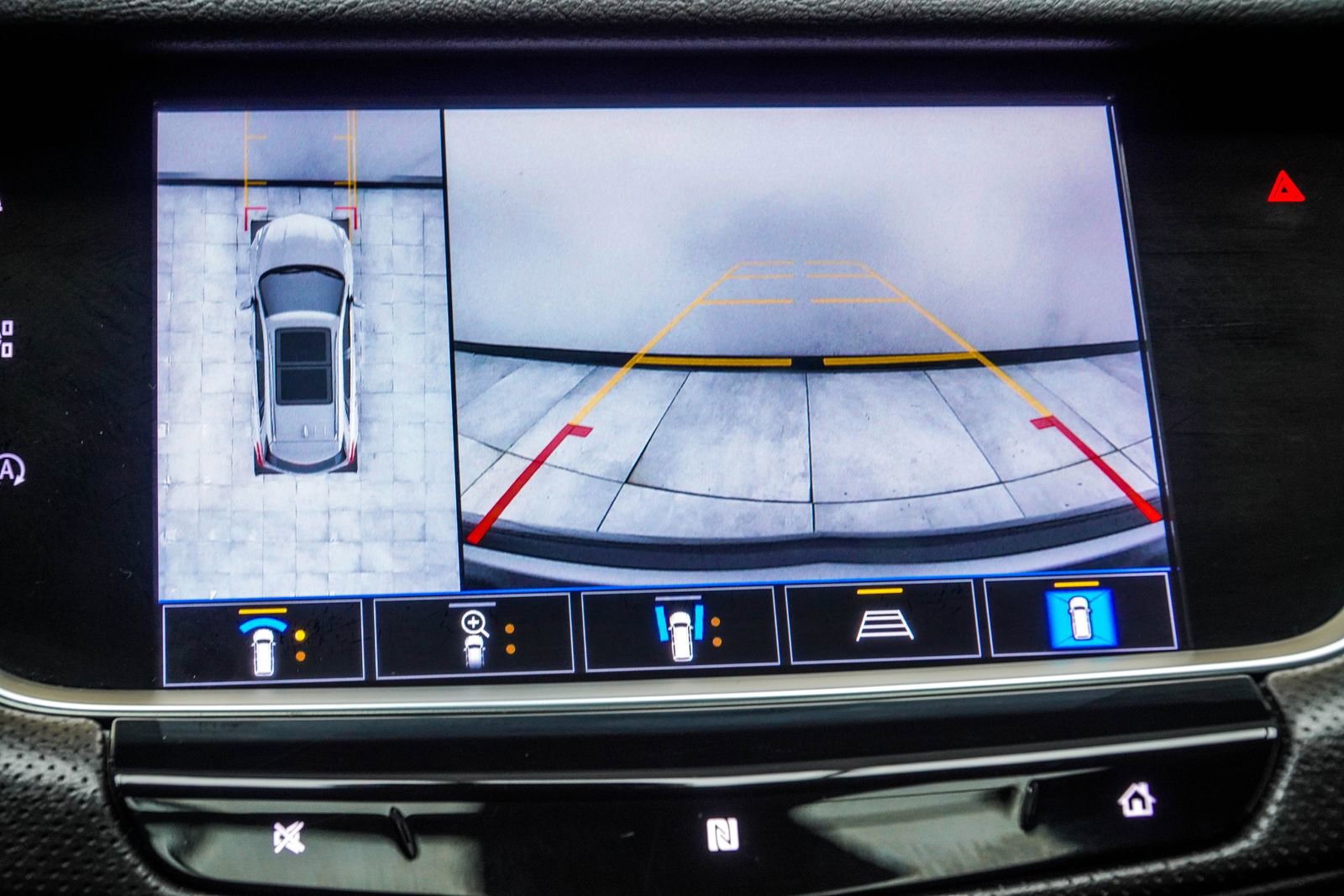 Used 2021 Cadillac XT5 Premium Luxury FWD image 32