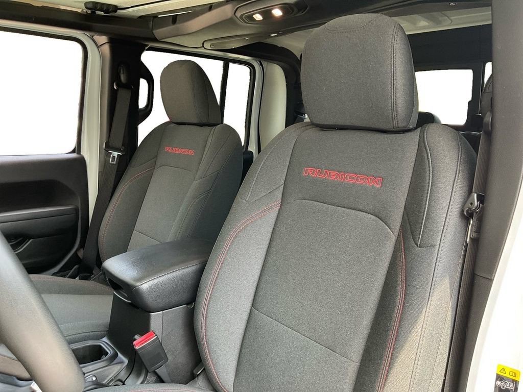 Used 2024 Jeep Gladiator Rubicon w/ Technology Group AWD/4WD image 27