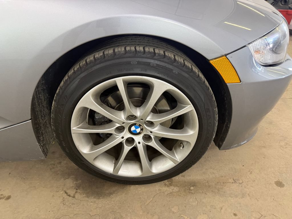 Used 2007 BMW Z4 3.0i RWD image 12