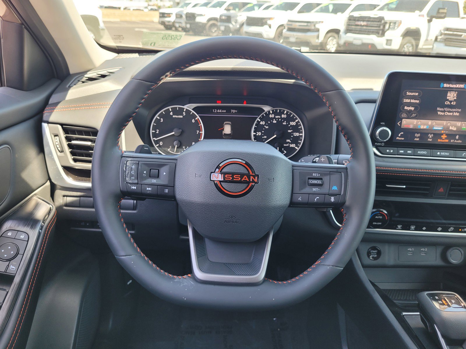 Used 2025 Nissan Rogue SV AWD/4WD image 16