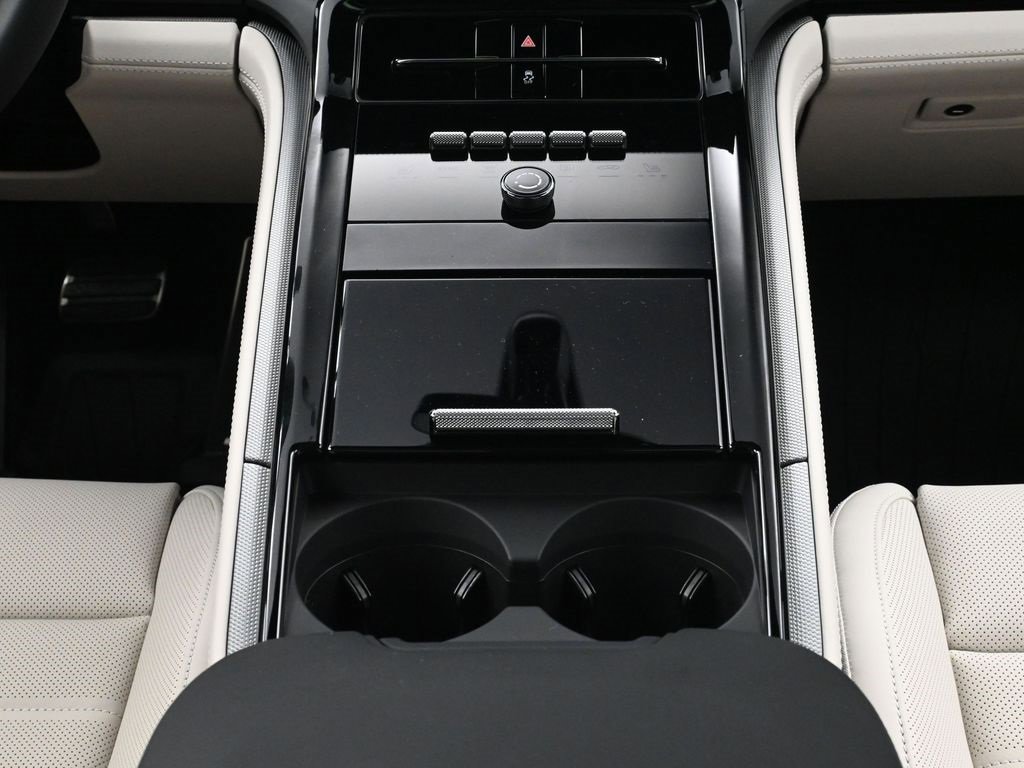 New 2025 Porsche Panamera 4 image 10