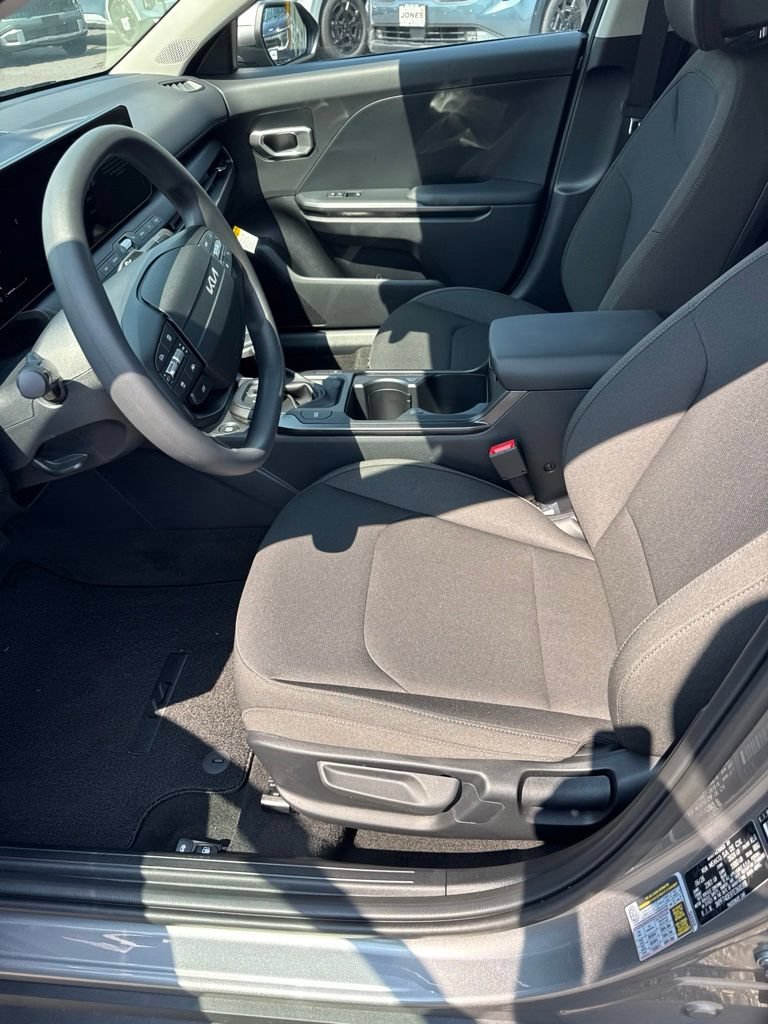 New 2026 Kia K4 FWD image 9