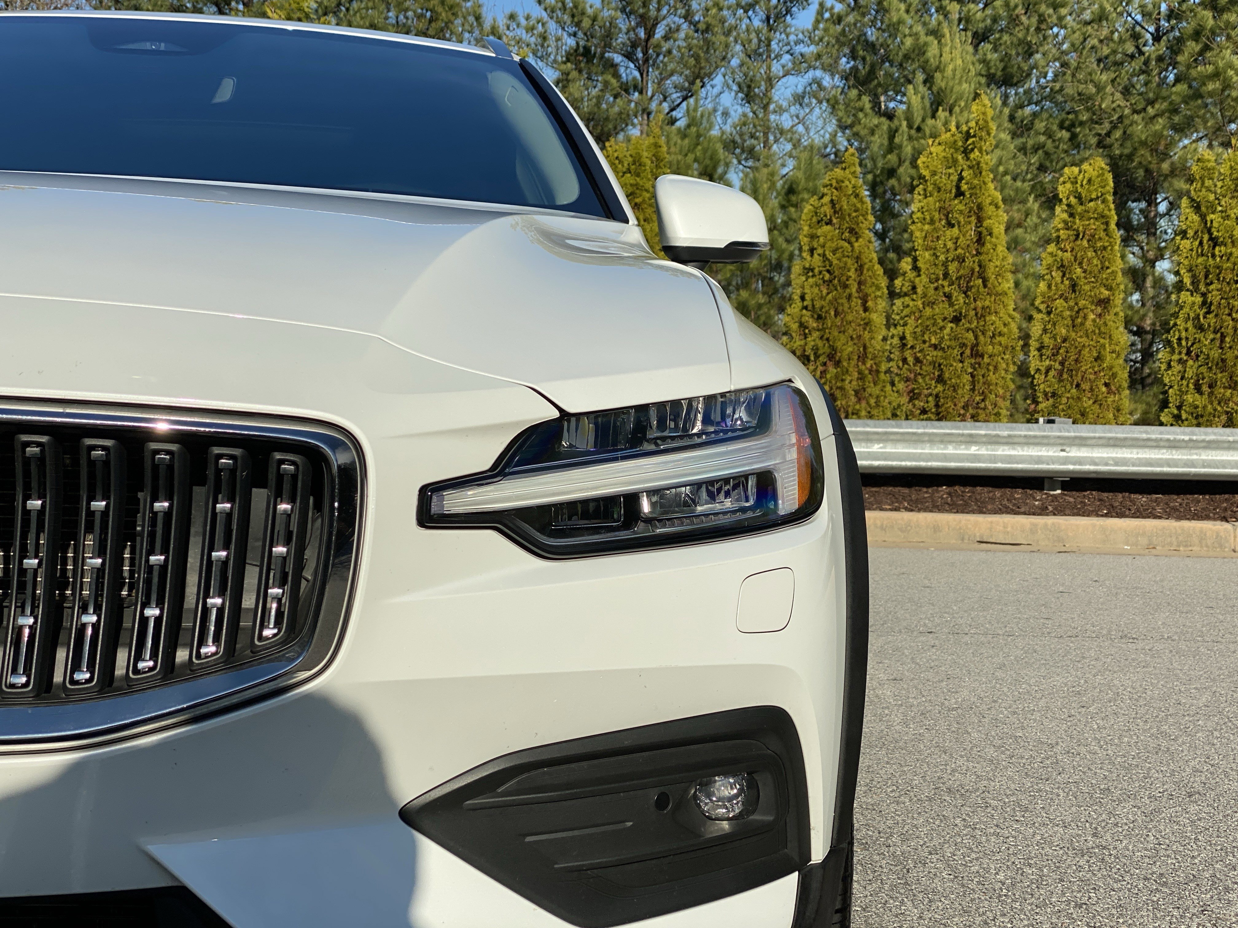 Used 2025 Volvo V60 B5 Cross Country Plus image 46